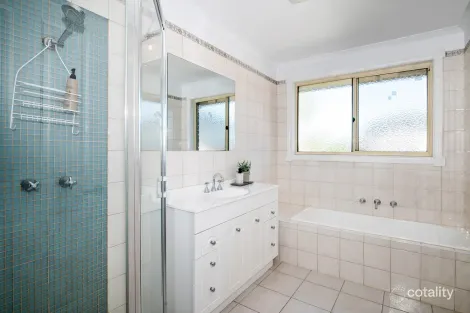 Property photo of 136A Darebin Boulevard Reservoir VIC 3073