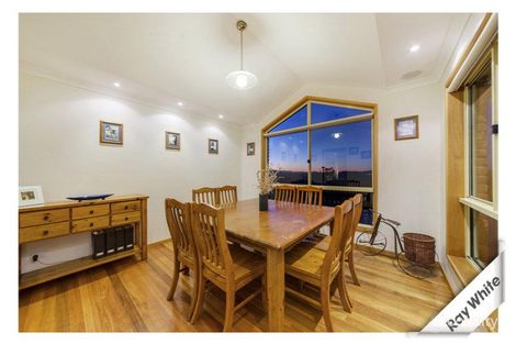 18 Van Praag Pl, Gordon, ACT 2906