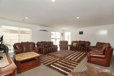 Property photo of 112 Rose Grange Boulevard Tarneit VIC 3029