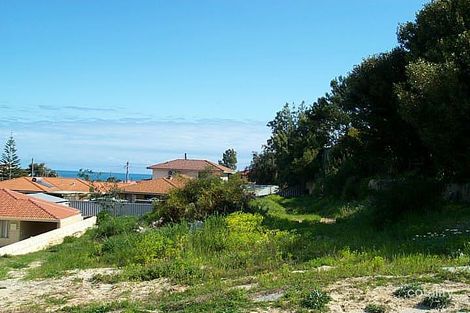 17 Hickory Rd, Quinns Rocks, WA 6030