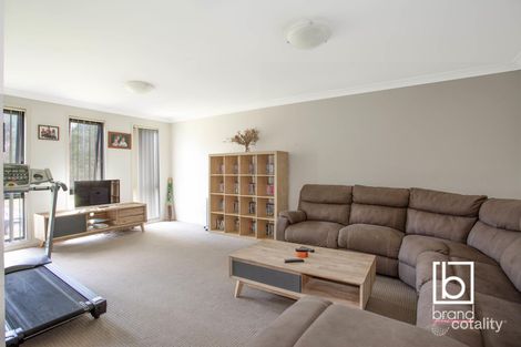 Property photo of 37 Farrier Crescent Hamlyn Terrace NSW 2259