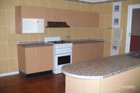 Property photo of 30 Jacaranda Avenue Bradbury NSW 2560