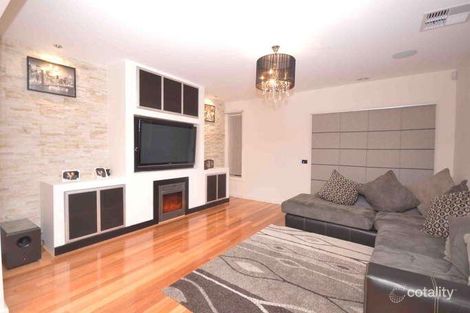 Property photo of 44 Ben Loman Circuit Craigieburn VIC 3064