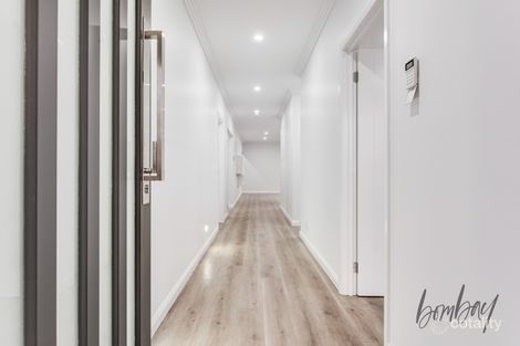 Property photo of 2 Carob Street Mickleham VIC 3064