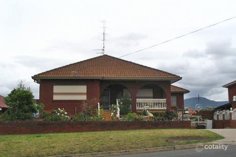 292 Flagstaff Rd, Lake Heights, NSW 2502