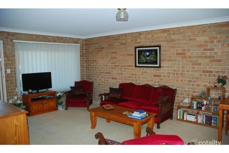 Property photo of 2/42 Lyndhurst Drive Bomaderry NSW 2541