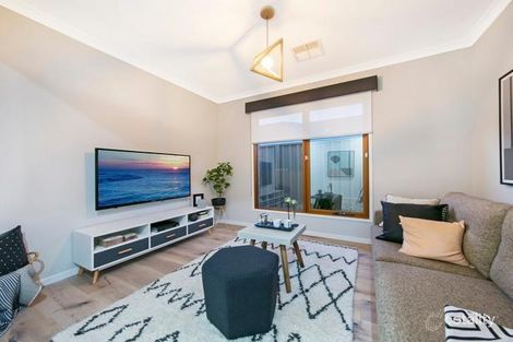 Property photo of 10 Cambridge Street Port Noarlunga South SA 5167