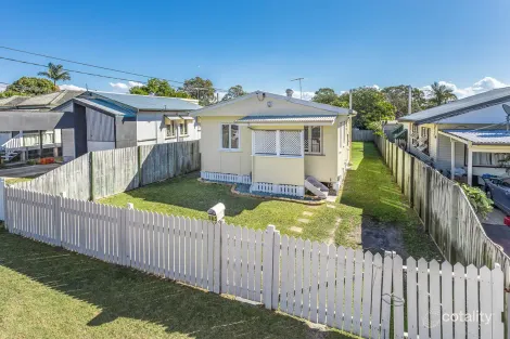 Property photo of 105 Dover Road Redcliffe QLD 4020