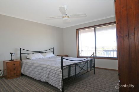 41 Iverison Rd, Sussex Inlet, NSW 2540