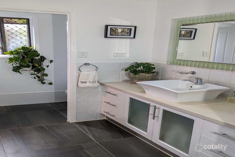 Property photo of 3 Perth Square Highland Park QLD 4211