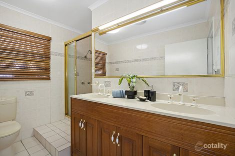 Property photo of 18 Heatleys Parade Belgian Gardens QLD 4810