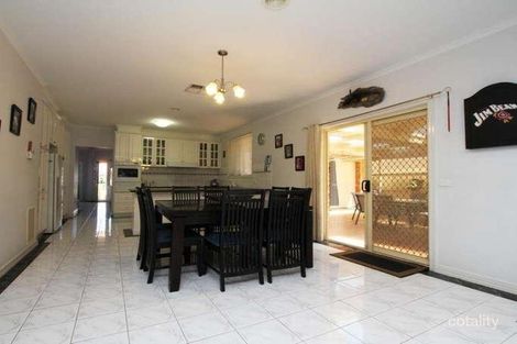 Property photo of 38 Waratah Drive Altona Meadows VIC 3028