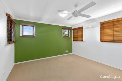 Property photo of 31 Lee Anne Crescent Helensvale QLD 4212