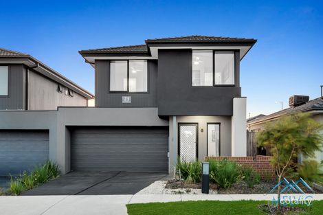 23 Hearthstone Cct, Clyde North, VIC 3978