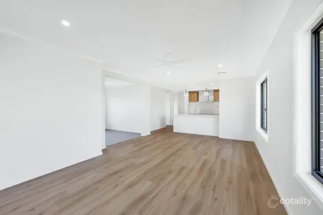 Property photo of 16 Ernest Close Toogoom QLD 4655