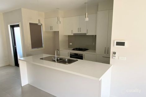 Property photo of 2/13 Trinca Court Werribee VIC 3030