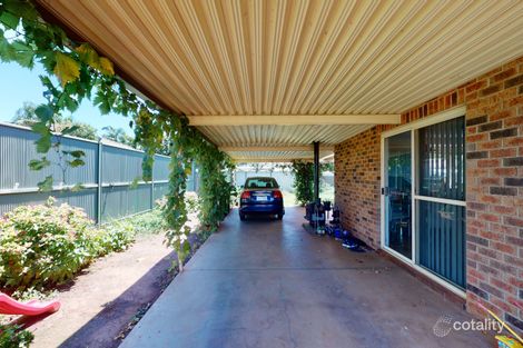 Property photo of 63 Sturt Circle Dubbo NSW 2830