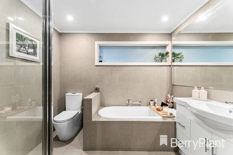 Property photo of 116 Cameron Parade Bundoora VIC 3083