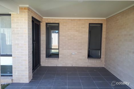 Property photo of 2/27 Croft Close Thornton NSW 2322