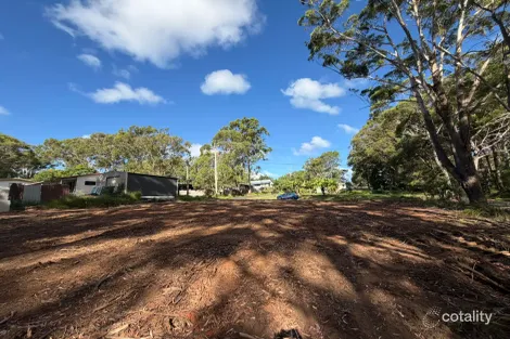 17 Regal St, Russell Island, QLD 4184