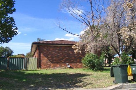 17 Badgery St, Albion Park, NSW 2527