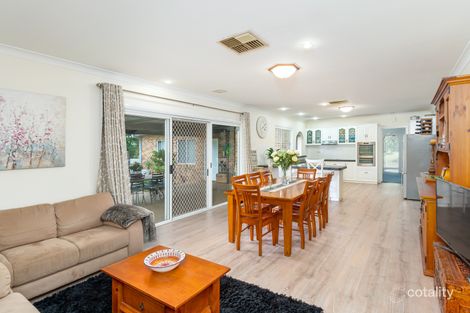 Property photo of 4 Jabiru Place Glenfield Park NSW 2650