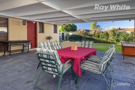 Property photo of 23 Pitmedden Drive West Wodonga VIC 3690