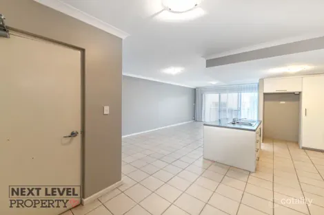 Property photo of 5/5 Eastleigh Loop Currambine WA 6028