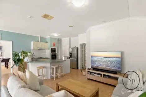 Property photo of 22 Boardwalk Boulevard Halls Head WA 6210