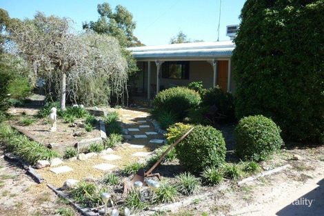 Property photo of 25 Lukin Street Merredin WA 6415