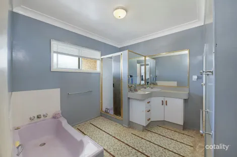 Property photo of 20 Blamey Street Avenell Heights QLD 4670