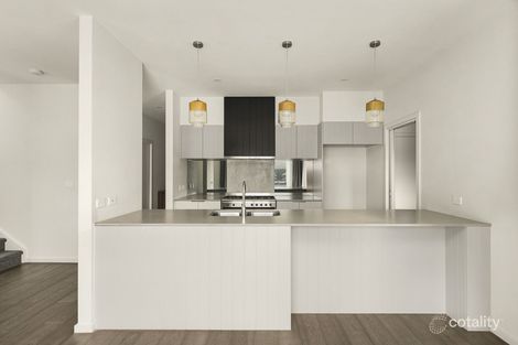 Property photo of 21 Fairview Crescent Avondale Heights VIC 3034