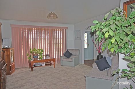 Property photo of 38 Haredale Street Ambarvale NSW 2560