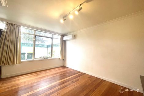 Property photo of 9/8 Kangaroo Road Murrumbeena VIC 3163