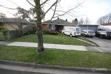 18 Winchester Dr, Bayswater North, VIC 3153