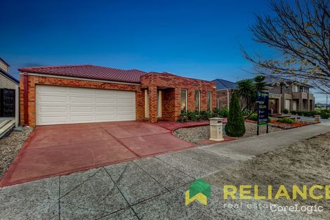 Property photo of 2 Anna Maree Place Caroline Springs VIC 3023