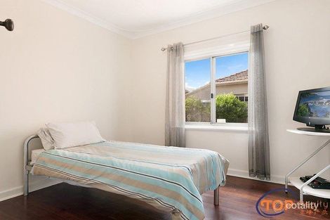 Property photo of 36 Redwood Crescent Melville WA 6156