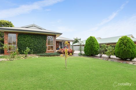 27 Somerset Cres, Mansfield, VIC 3722