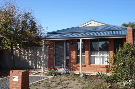 1 Cartledge Ave, Mount Clear, VIC 3350