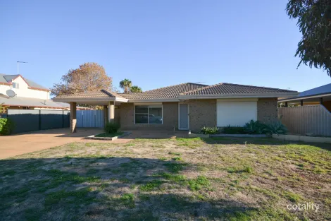 3 Tamarisk Dr, Halls Head, WA 6210