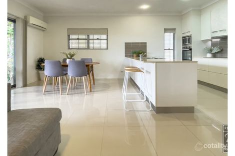 Property photo of 4/26 Embie Street Holland Park West QLD 4121