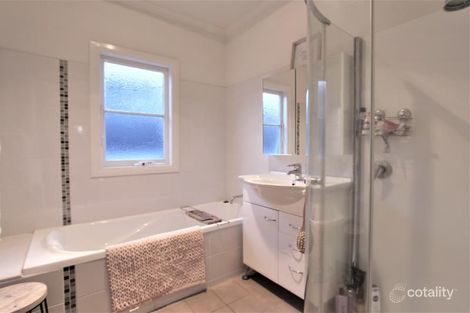 Property photo of 68 Hardy Avenue Wagga Wagga NSW 2650