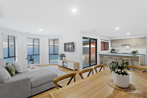 Property photo of 11 Sunset Rise Hastings VIC 3915