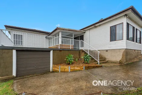 266 Northcliffe Dr, Lake Heights, NSW 2502