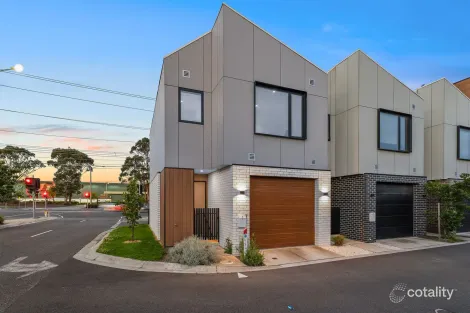 Property photo of 1 Orchid Drive Keysborough VIC 3173