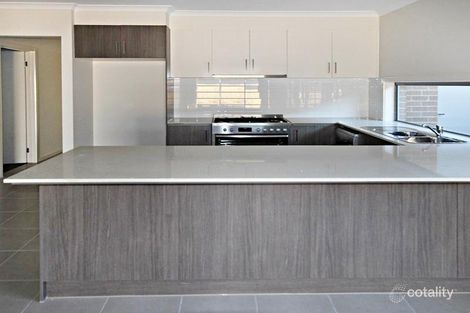 Property photo of 16 Landing Avenue Doreen VIC 3754