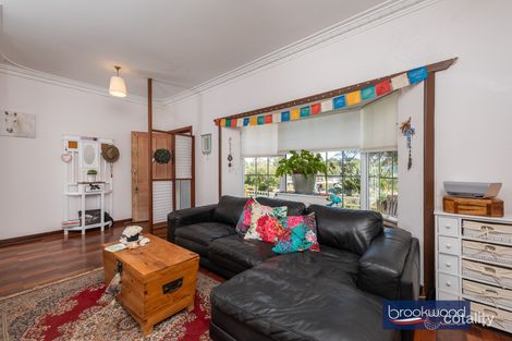 Property photo of 6 Russell Road Greenmount WA 6056