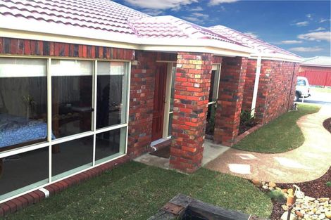 27 Oakbank Bvd, Whittlesea, VIC 3757