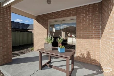 Property photo of 5 Moore Mews Pakenham VIC 3810