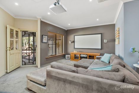 Property photo of 23 Carwoola Circle Carramar WA 6031
